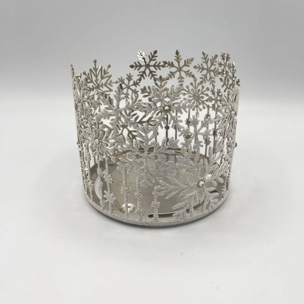 BATH & BODY WORKS 3 WICK CANDLE HOLDER METAL SLEEVE WINTER SNOWFLAKES